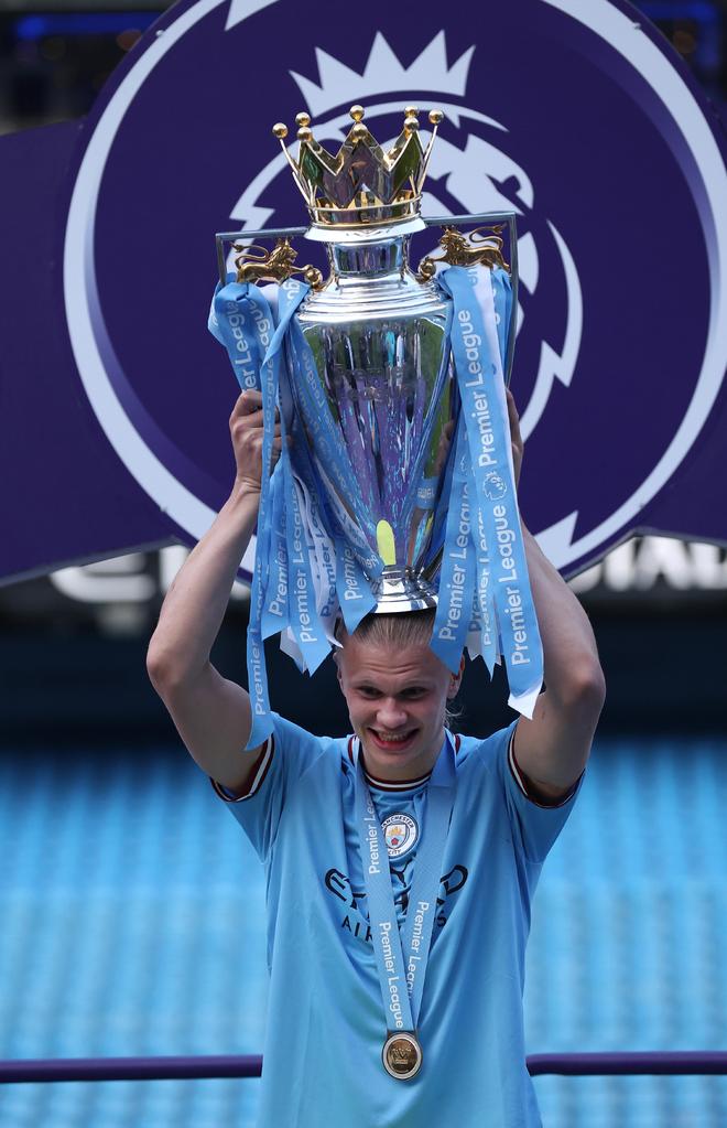 登录中心官网-重返赛场引发热议!,哈兰德在切尔西比赛中比赛规则变更上演精彩一战