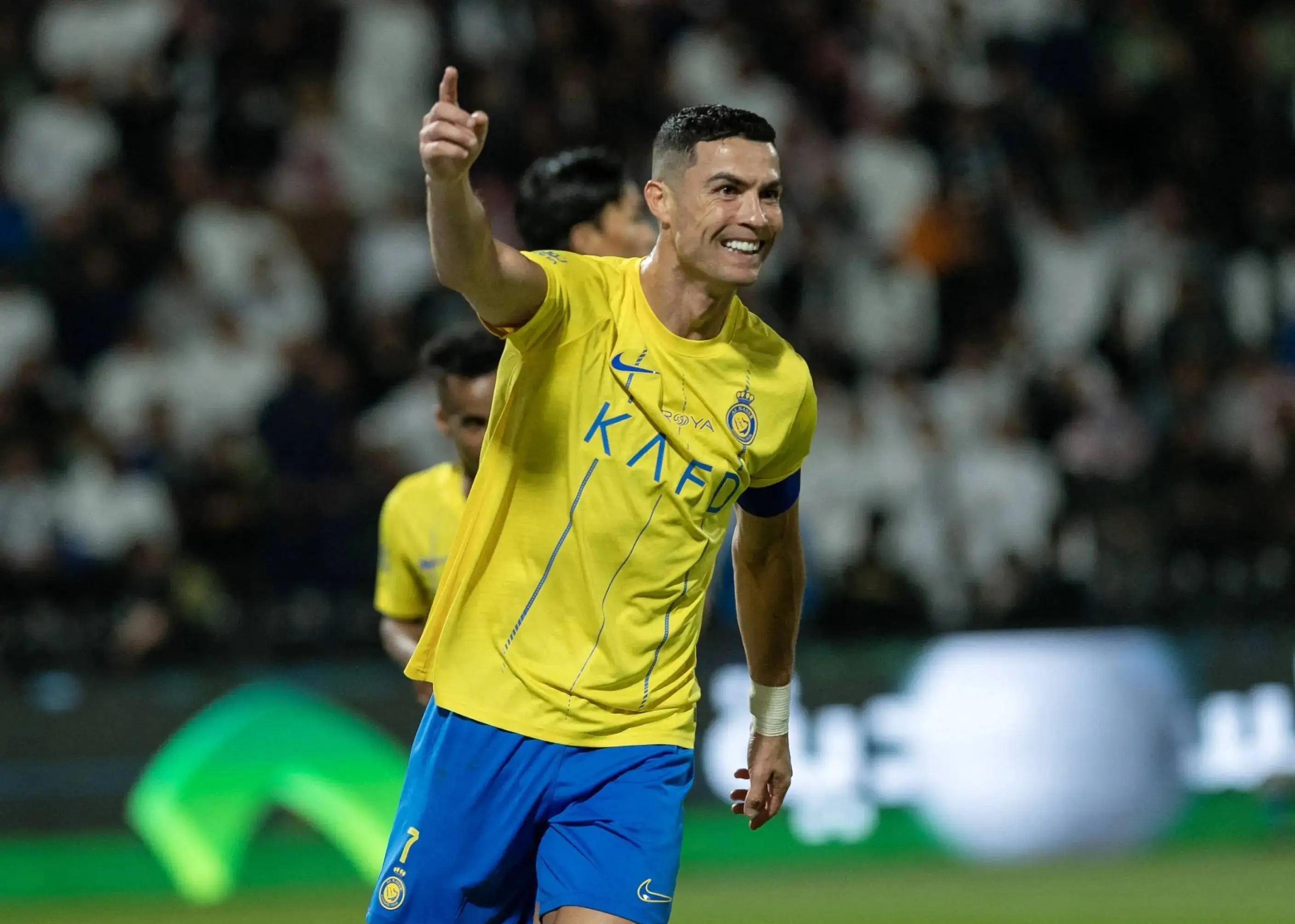 九游体育-关于C罗重返赛场,出色防守首场状态出色,篮网观众沸腾!引发球迷热议的信息