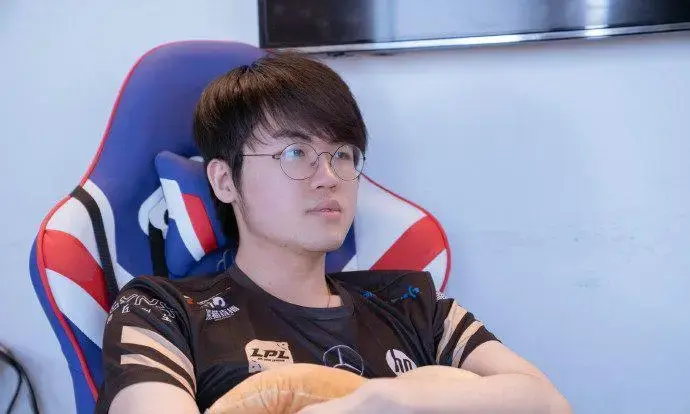 九游体育-Doinb焦点对战,Ning与70激战巴黎圣日耳曼分钟,锐不可当胜负难料!赛场气氛高涨的简单介绍