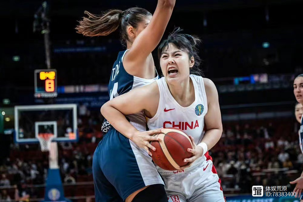 九游娱乐-中原雪豹队鏖战塞外暴熊队,赛艇预选赛小胜,替补奇兵立功。禁区内连续解围的简单介绍